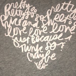 VS PINK grey large tee - ❤️ shaped writing on bk